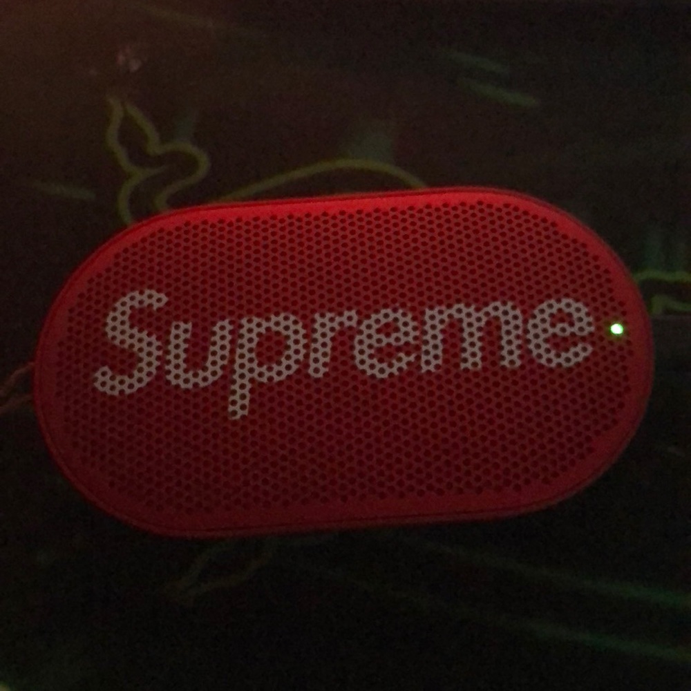 Portable supreme speaker